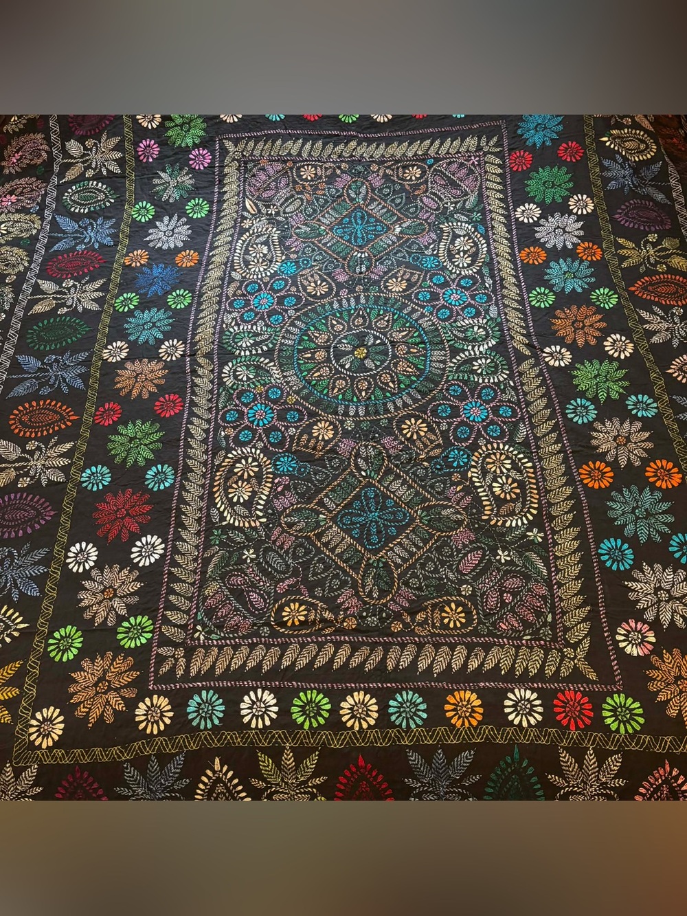 Vintage Indian Nakshi Kantha Floral Hand Embroidered Stitched Quilt 94in X 78in - Picture 4 of 8